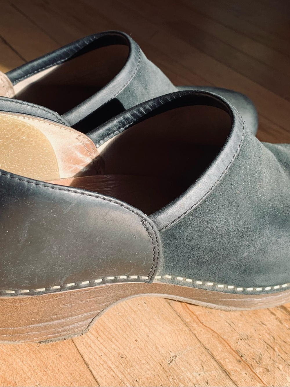 Dansko Women's Slip-On Mules in Charcoal Suede